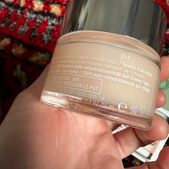 NEW Clinique Moisture Surge 100-Hour Auto-Replenishing Hydrator, 1.7 Oz - Picture 3 of 4